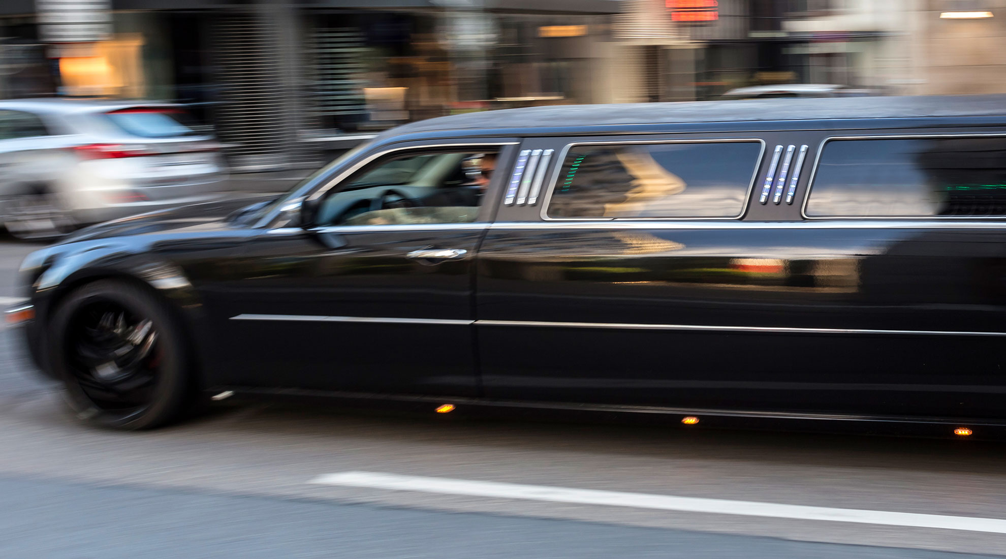 Jetzt Lincoln Partylimo in Dresden mieten